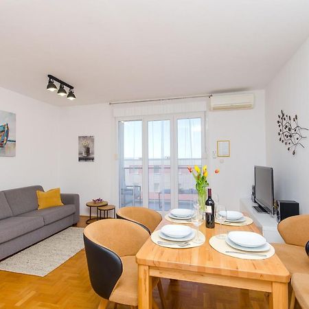 Spacious Apartment Smile With Terrace And Secure Garage Split Eksteriør bilde