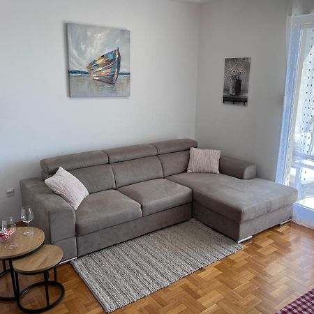 Spacious Apartment Smile With Terrace And Secure Garage Split Eksteriør bilde