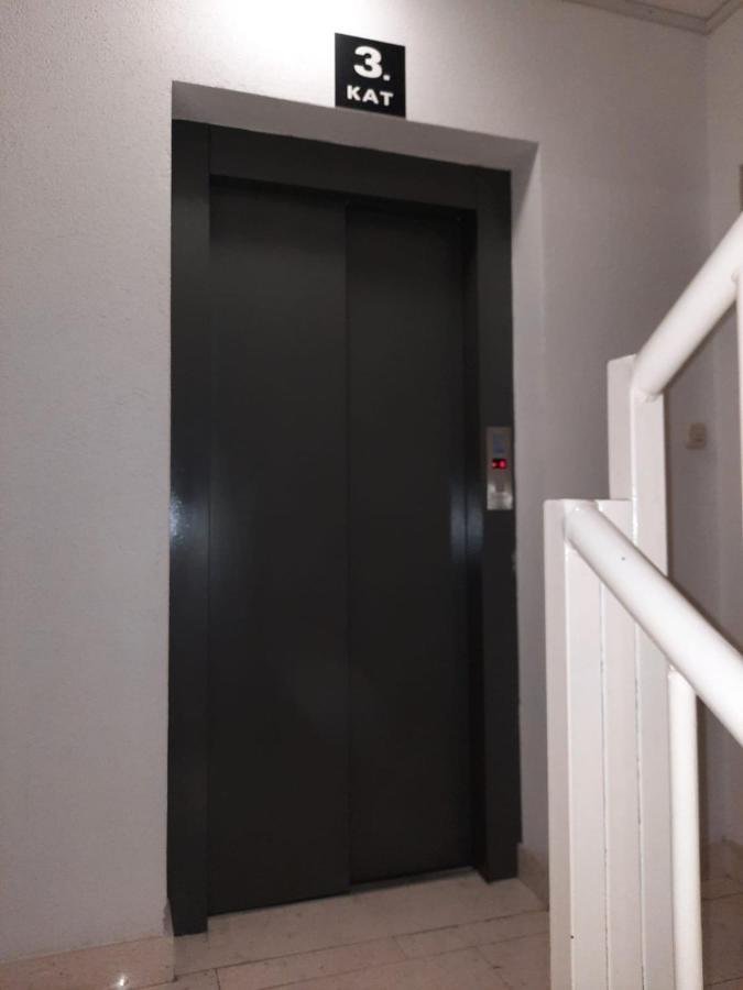 Spacious Apartment Smile With Terrace And Secure Garage Split Eksteriør bilde
