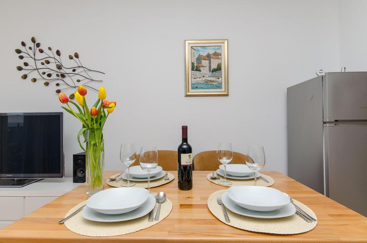 Spacious Apartment Smile With Terrace And Secure Garage Split Eksteriør bilde