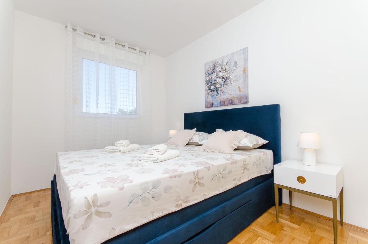 Spacious Apartment Smile With Terrace And Secure Garage Split Eksteriør bilde