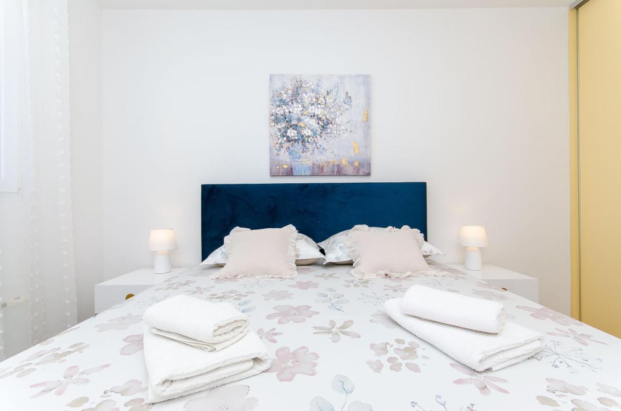 Spacious Apartment Smile With Terrace And Secure Garage Split Eksteriør bilde