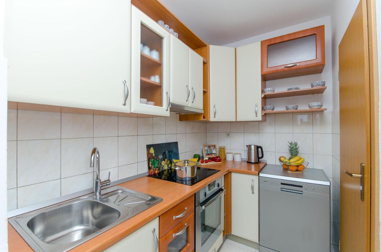 Spacious Apartment Smile With Terrace And Secure Garage Split Eksteriør bilde