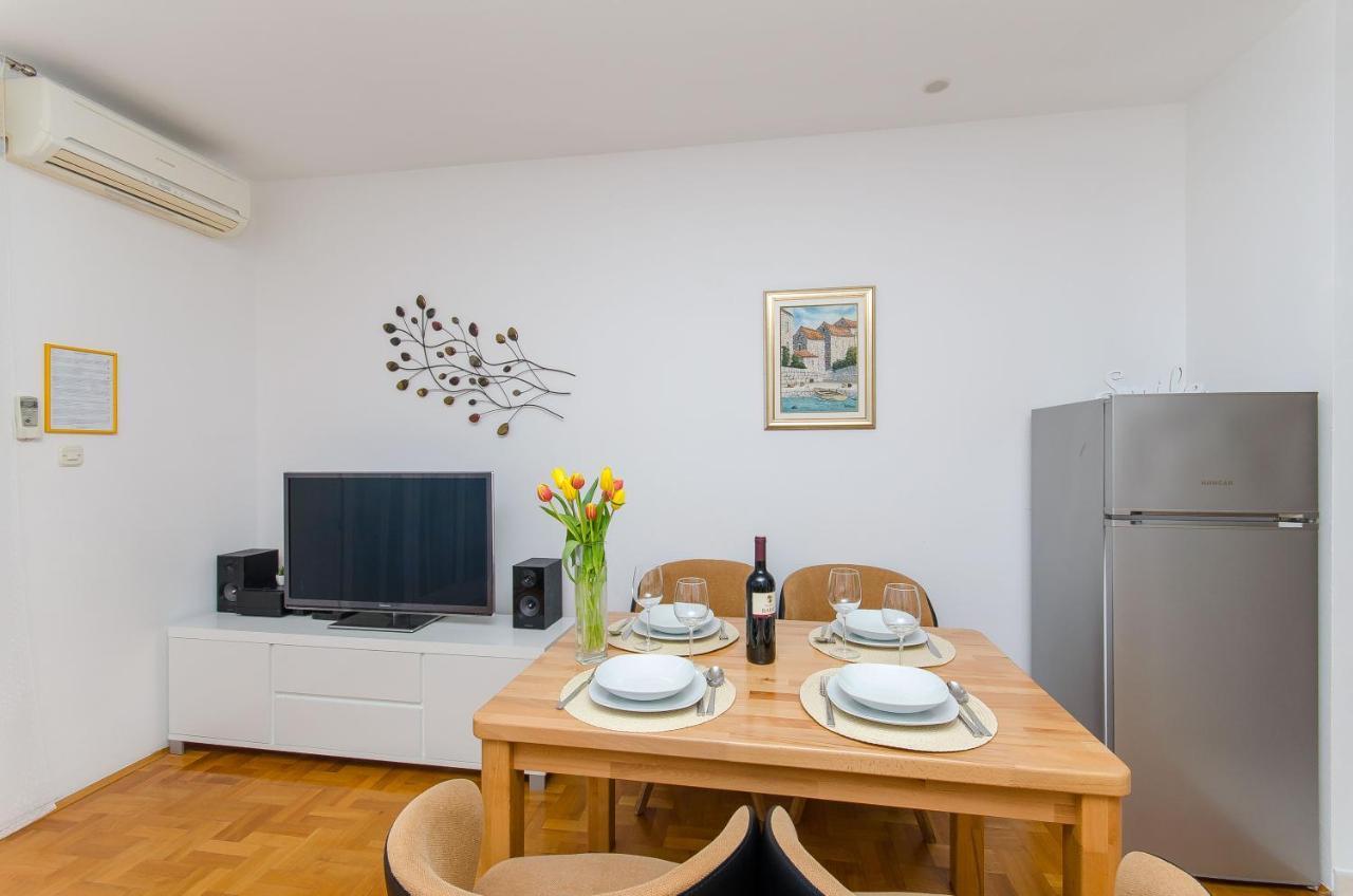 Spacious Apartment Smile With Terrace And Secure Garage Split Eksteriør bilde