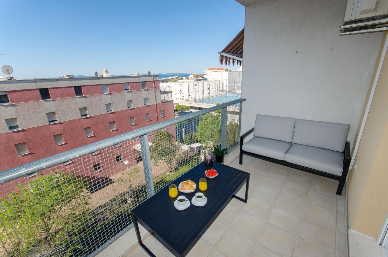 Spacious Apartment Smile With Terrace And Secure Garage Split Eksteriør bilde