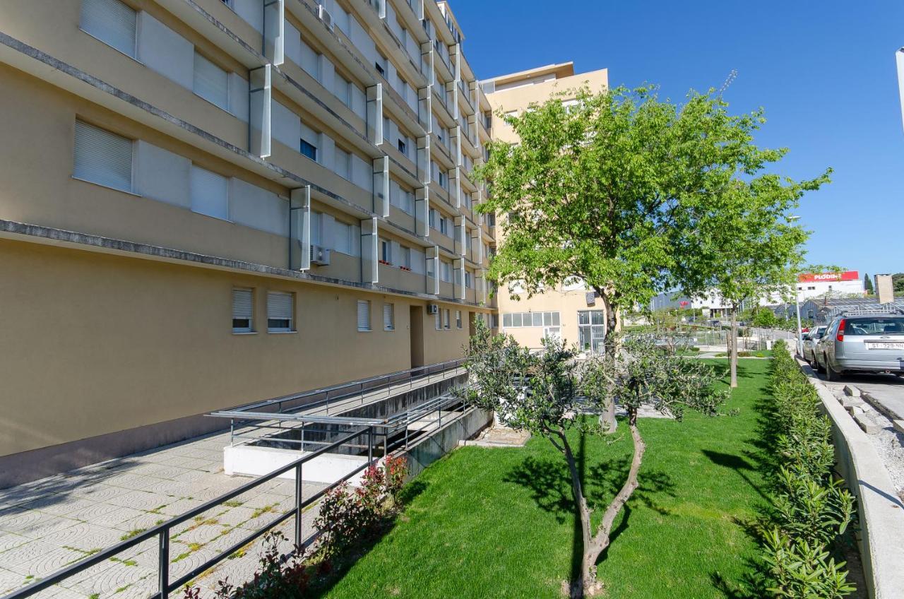 Spacious Apartment Smile With Terrace And Secure Garage Split Eksteriør bilde