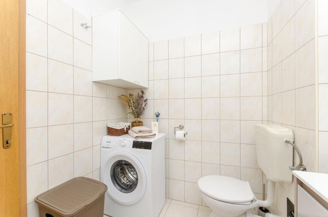 Spacious Apartment Smile With Terrace And Secure Garage Split Eksteriør bilde