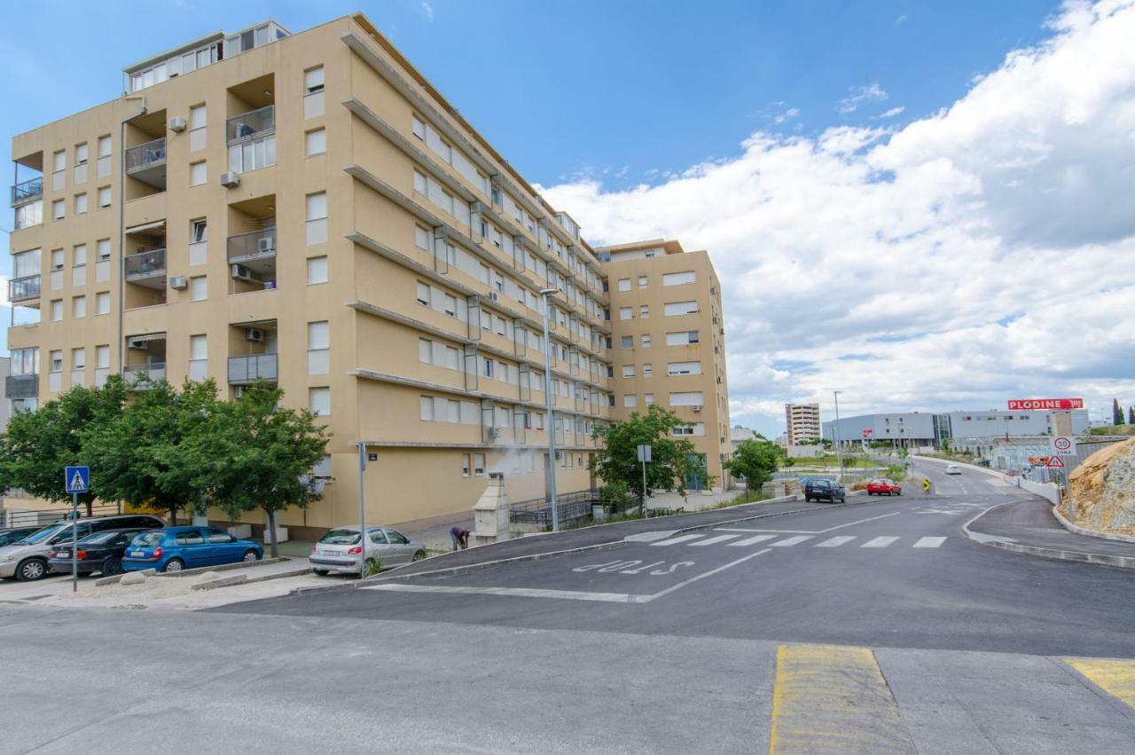 Spacious Apartment Smile With Terrace And Secure Garage Split Eksteriør bilde